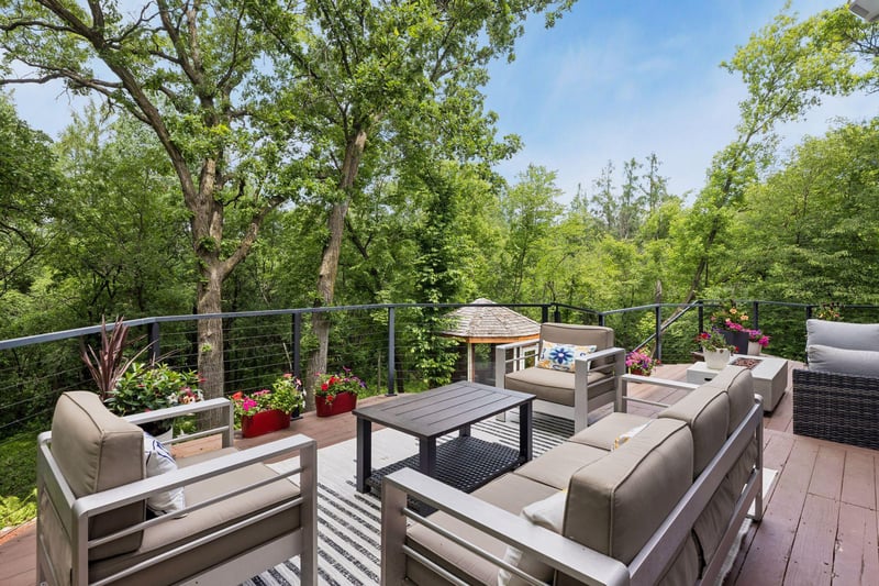 18294 Tamarack Dr, Minnetonka, MN 55345