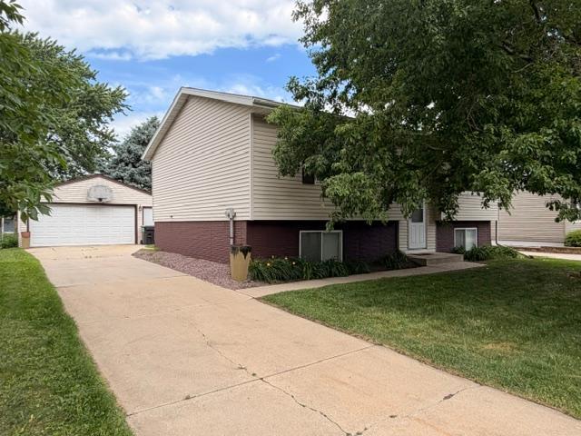 4911 22nd Ave NW, Rochester, MN 55901