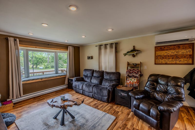 301 Main St W, Nevis, MN 56467
