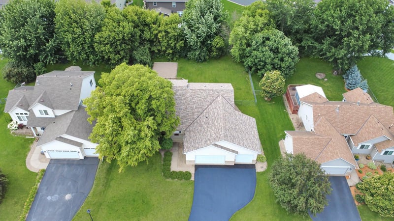 6926 Taylor Dr, Savage, MN 55378