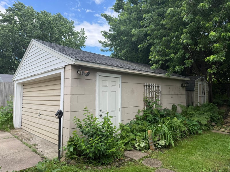 233 W Mckinley St, Owatonna, MN 55060
