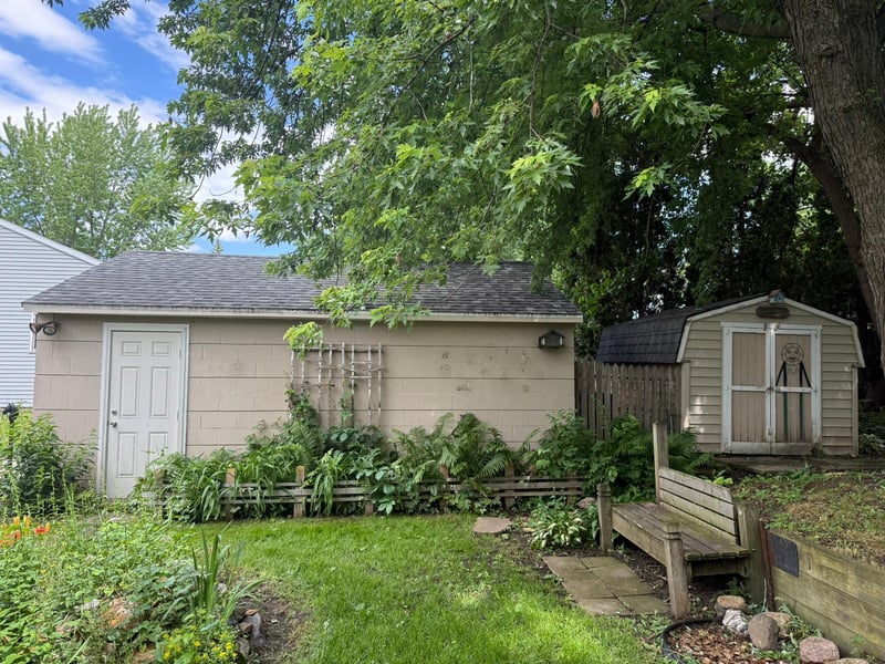 233 W Mckinley St, Owatonna, MN 55060