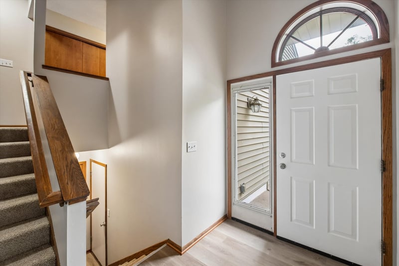 4154 Meadowlark Way, Eagan, MN 55122