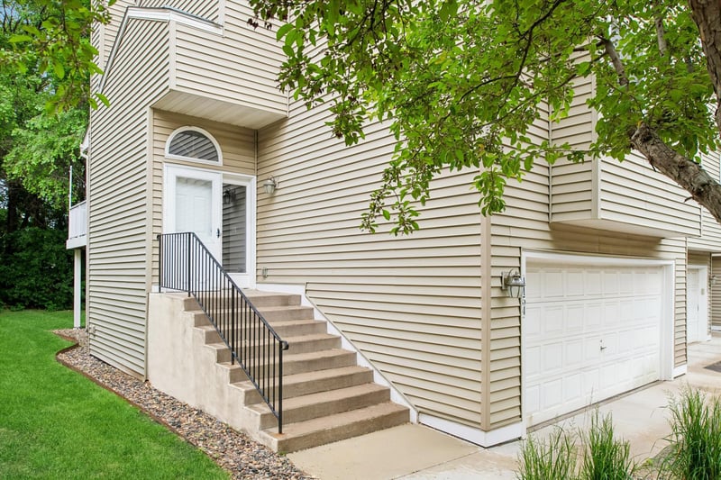 4154 Meadowlark Way, Eagan, MN 55122