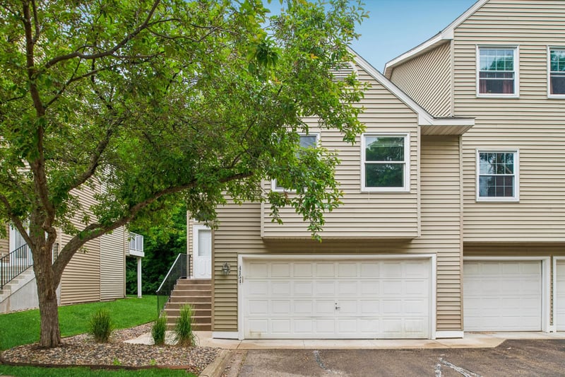 4154 Meadowlark Way, Eagan, MN 55122