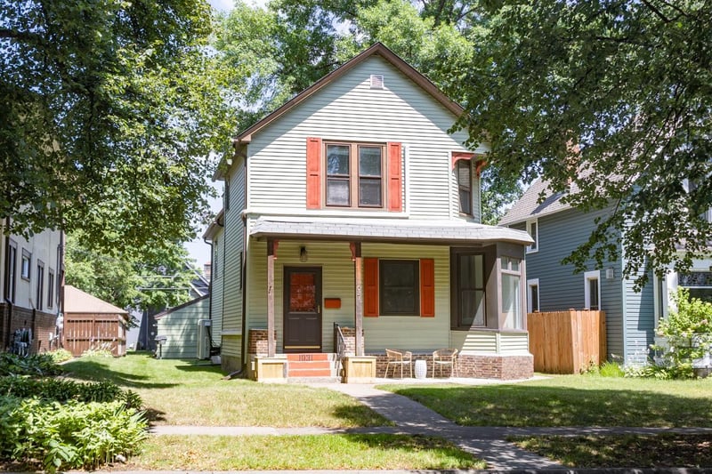 1031 Saint Clair Ave, Saint Paul, MN 55105