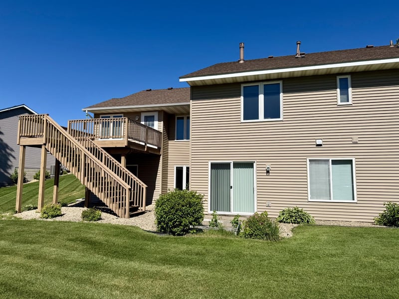 1721 Carleton Dr, Hastings, MN 55033