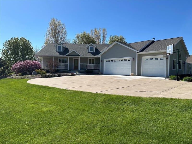 N4344 494th St, Menomonie, WI 54751