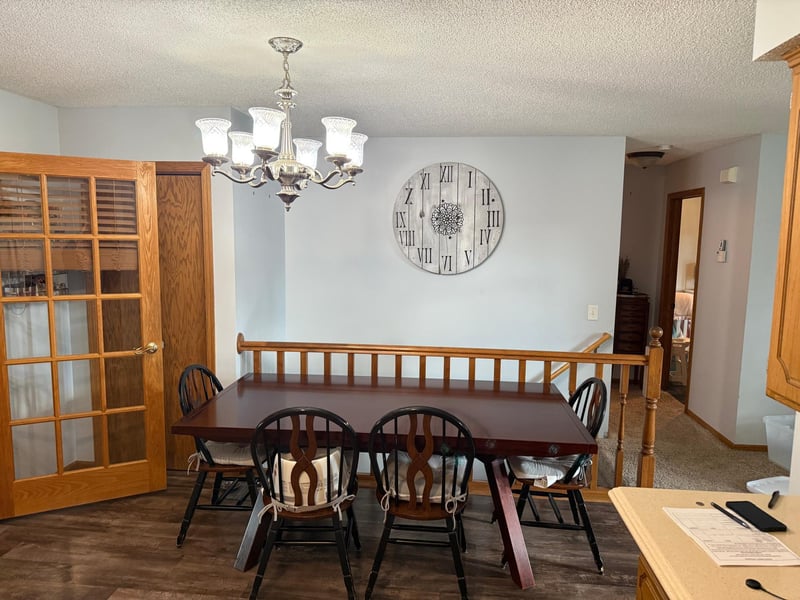 1340 Carriage Ln S, Cambridge, MN 55008