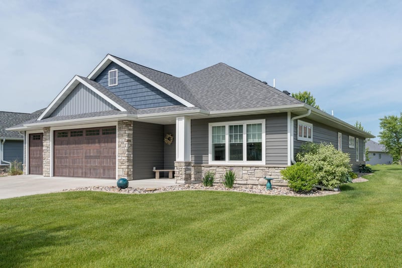 305 Dancing Waters Cir, Mankato, MN 56001