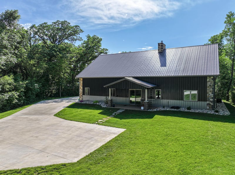 17200 Aaron Hts NW, Evansville, MN 56326