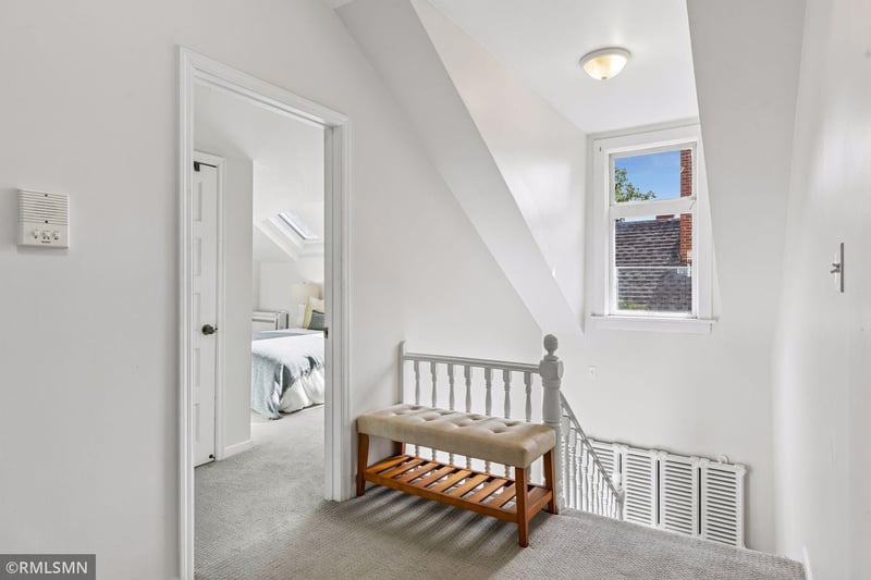 461 Holly Ave #4, Saint Paul, MN 55102
