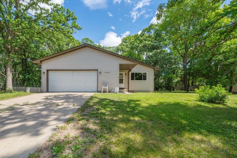 26295 10th St W, Zimmerman, MN 55398