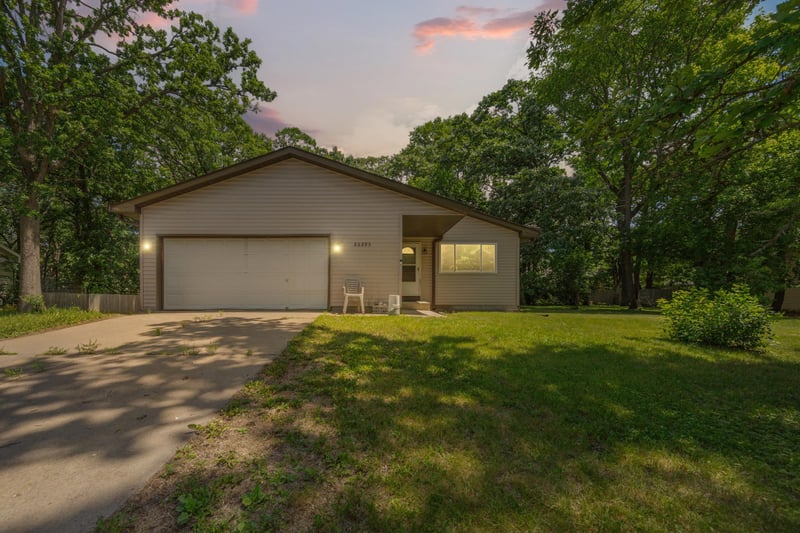26295 10th St W, Zimmerman, MN 55398