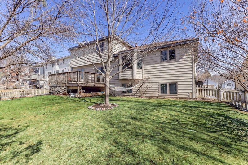 13908 York Ave S, Burnsville, MN 55337