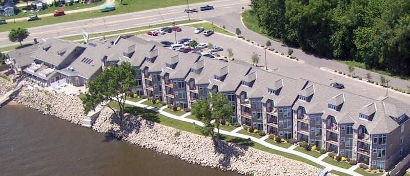 100 Central Point Rd #106, Lake City, MN 55041