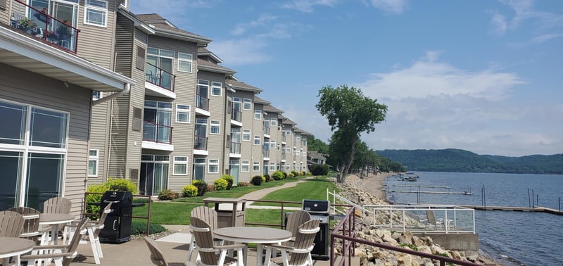 100 Central Point Rd #106, Lake City, MN 55041