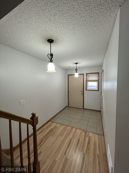 6884 Meadow Grass Ln S, Cottage Grove, MN 55016
