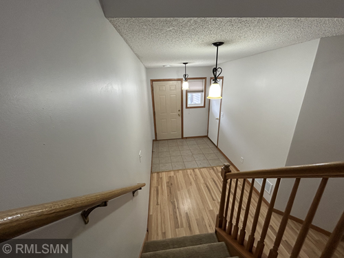 6884 Meadow Grass Ln S, Cottage Grove, MN 55016