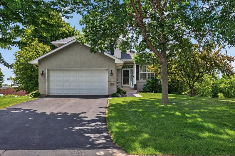9330 214th St W, Lakeville, MN 55044
