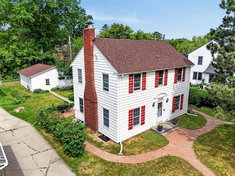 1029 NW 1st Ave, Grand Rapids, MN 55744