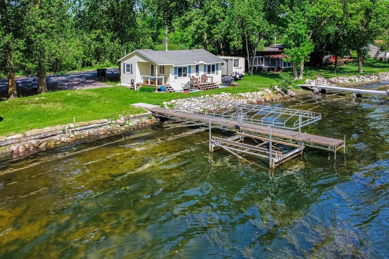 14392 Baywater Rd, Paynesville, MN 56362