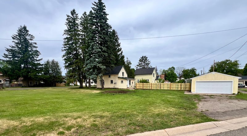 214 S 2nd St, Keewatin, MN 55753