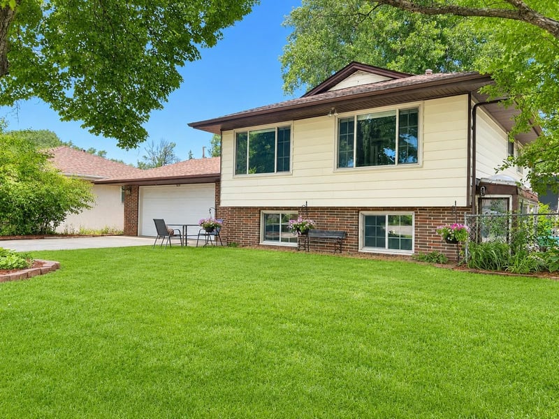 3629 Coolidge St NE, Saint Anthony, MN 55418