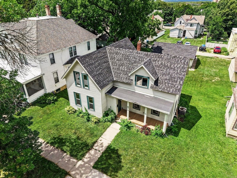 816 W 5th St, Red Wing, MN 55066