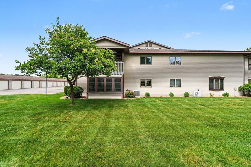 210 Sargent Dr #101, Red Wing, MN 55066