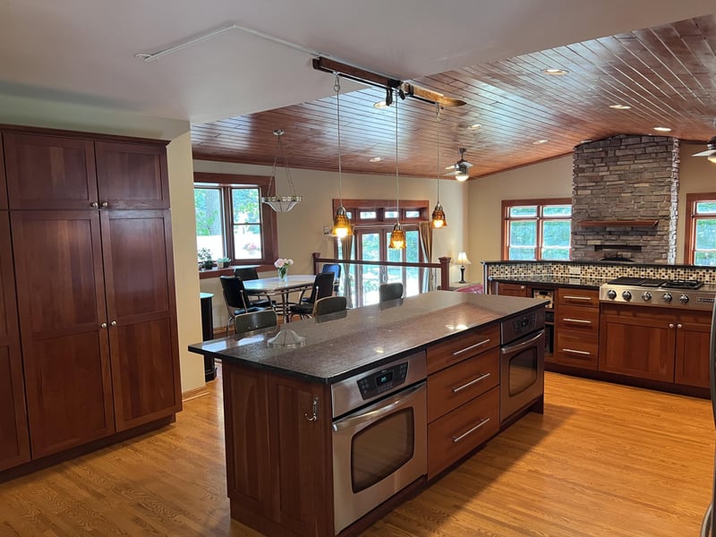 7251 Mill Rd, Centerville, MN 55038
