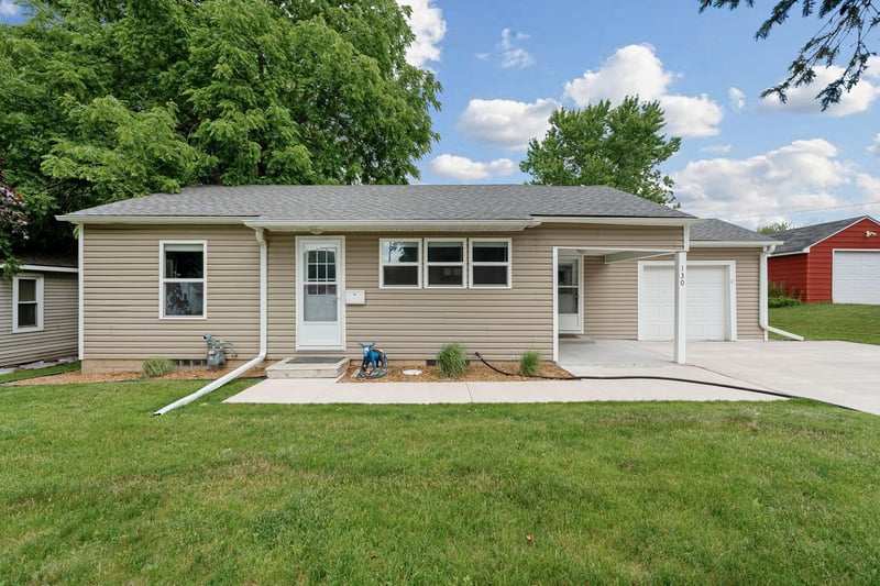 130 16th St NE, Owatonna, MN 55060