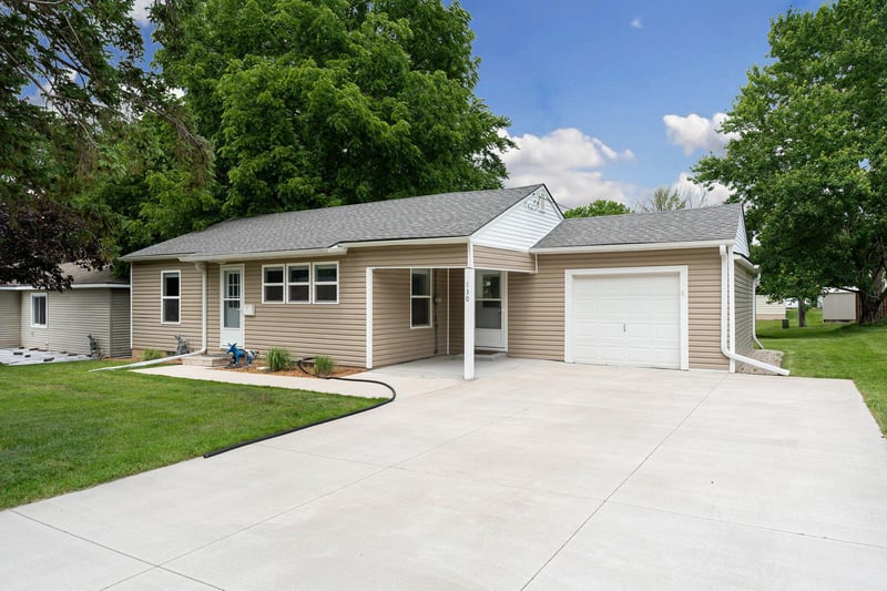 130 16th St NE, Owatonna, MN 55060