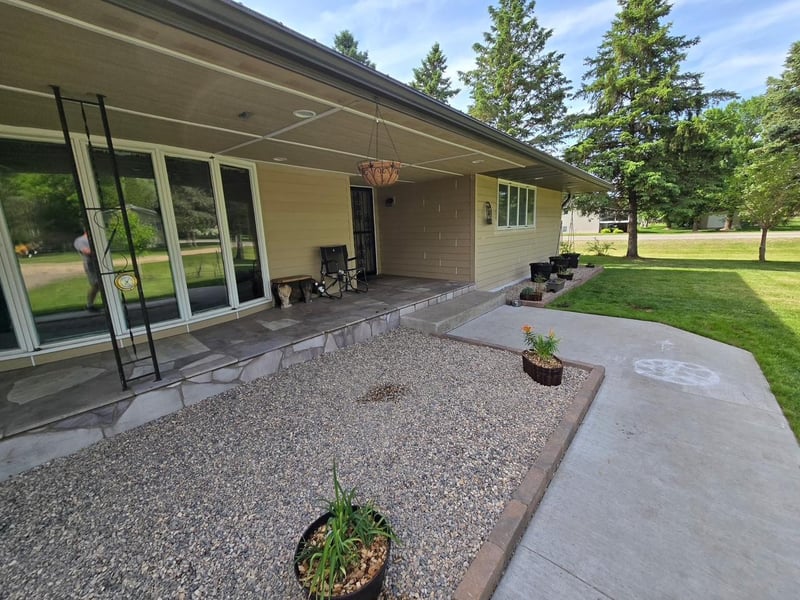 427 Lori Ln, Litchfield, MN 55355