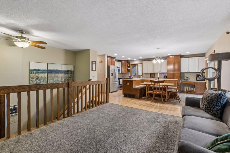 9704 172nd St W, Lakeville, MN 55044
