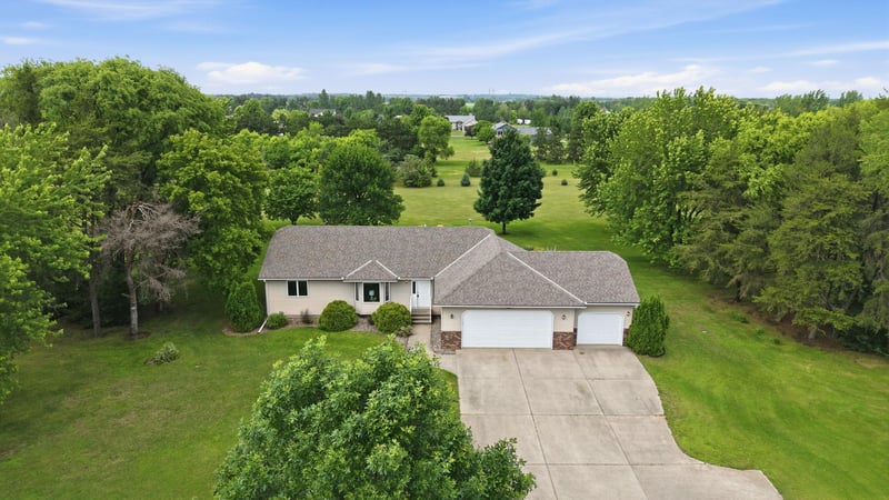1850 E 49th St SE, Saint Cloud, MN 56304
