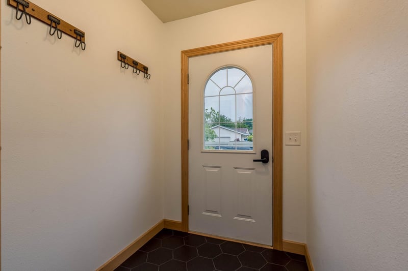 705 Wall St, North Mankato, MN 56003