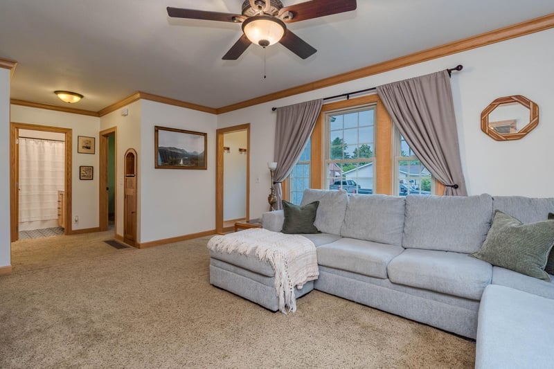 705 Wall St, North Mankato, MN 56003