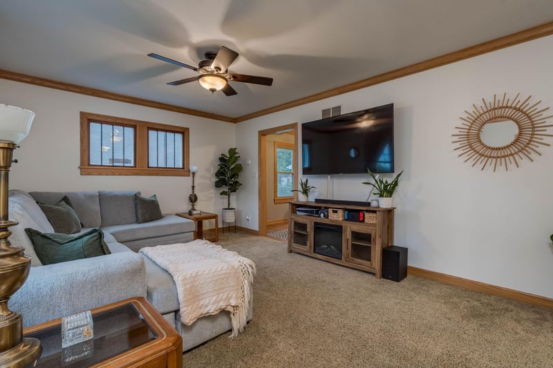 705 Wall St, North Mankato, MN 56003