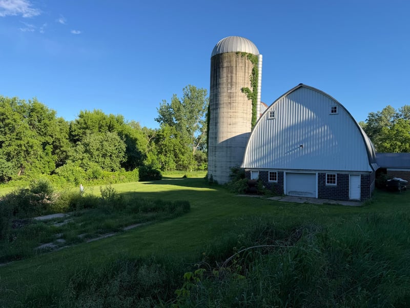 48050 Old River Bluff Rd, Saint Peter, MN 56082