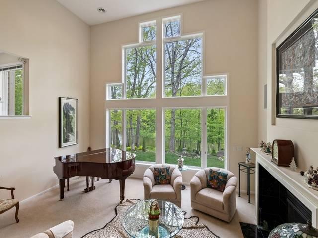 14700 White Oak Dr, Burnsville, MN 55337