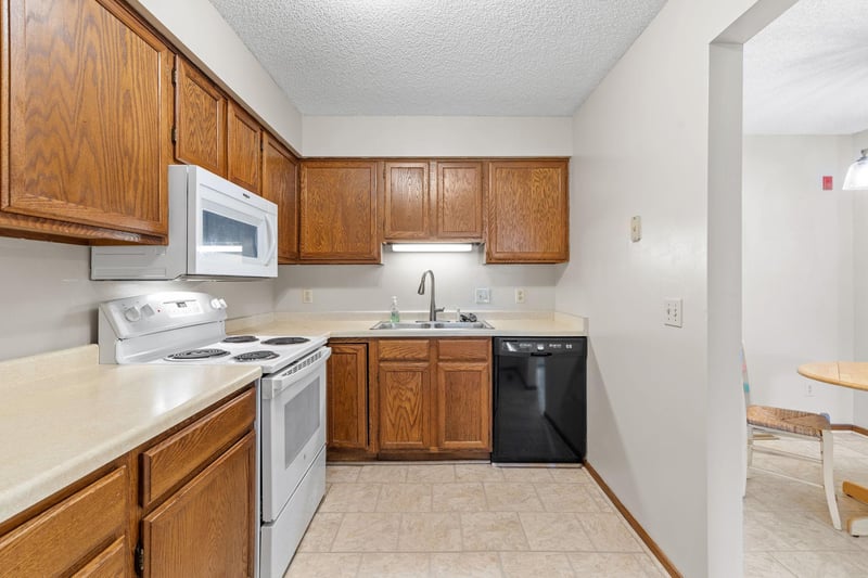 4165 Hilltop Point #105, Eagan, MN 55123