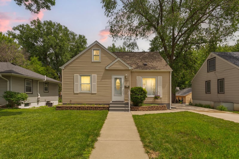 3229 Texas Ave S, Saint Louis Park, MN 55426