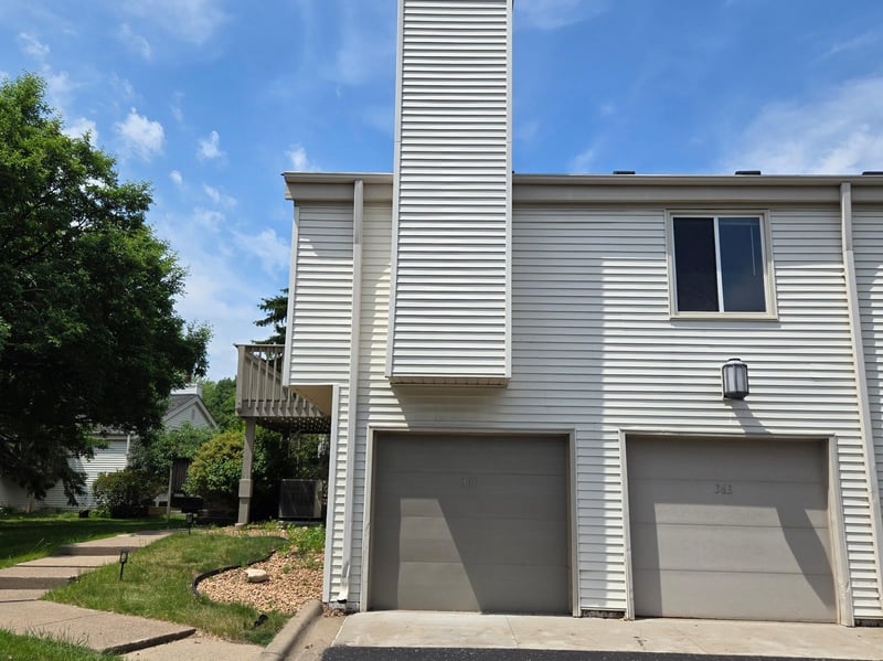 361 Elan Ct, Woodbury, MN 55125