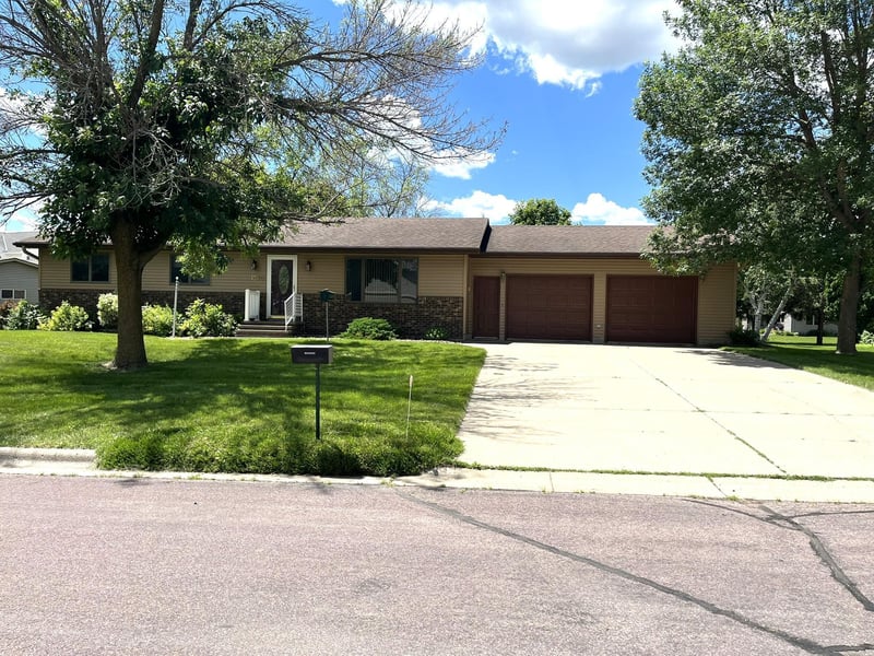1570 Meadowlark Ln, Fairmont, MN 56031