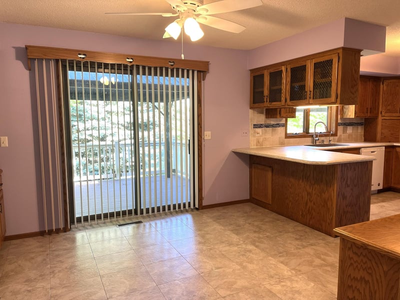 1570 Meadowlark Ln, Fairmont, MN 56031