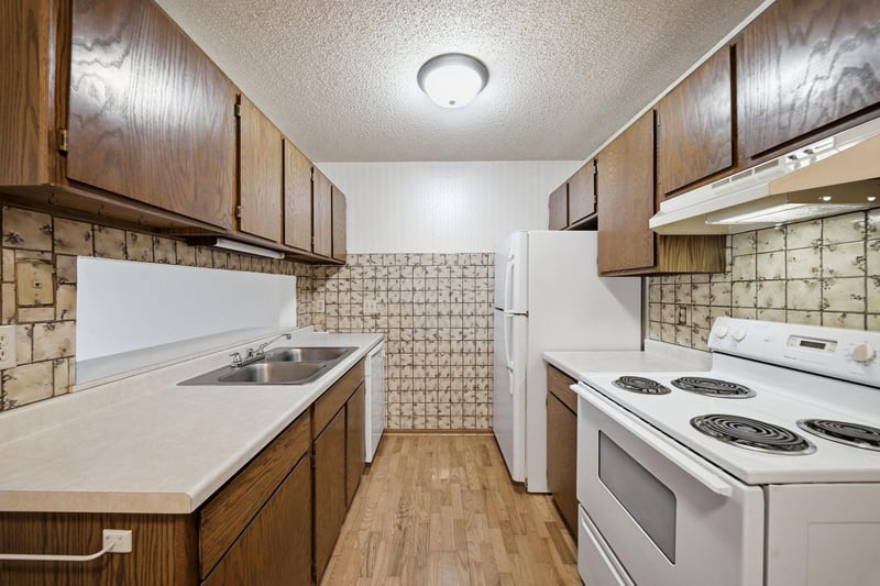 14182 Pennock Ave #309, Apple Valley, MN 55124