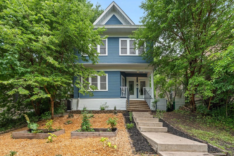 129 Arthur Ave SE, Minneapolis, MN 55414