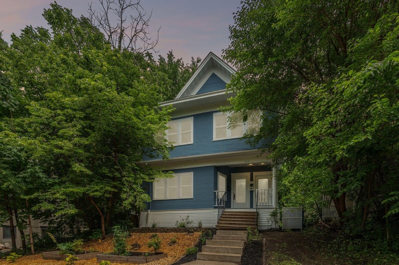 129 Arthur Ave SE, Minneapolis, MN 55414