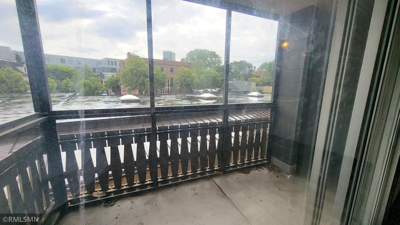 410 Groveland Ave #202, Minneapolis, MN 55403